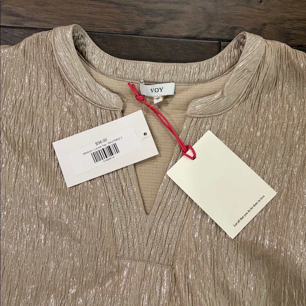 New With tags Avara Boutique Champagne Flutter Sleeve Top Sz M - Picture 6 of 10